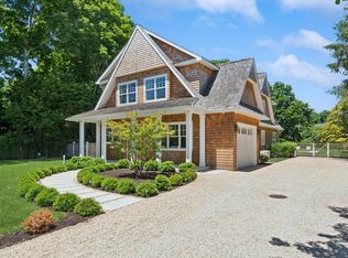 69 Halsey St, Southampton, NY 11968
