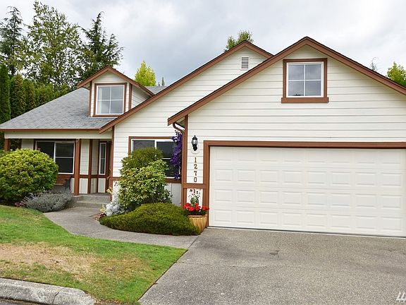 2nd image of 1270 NW Sea Mist Ln