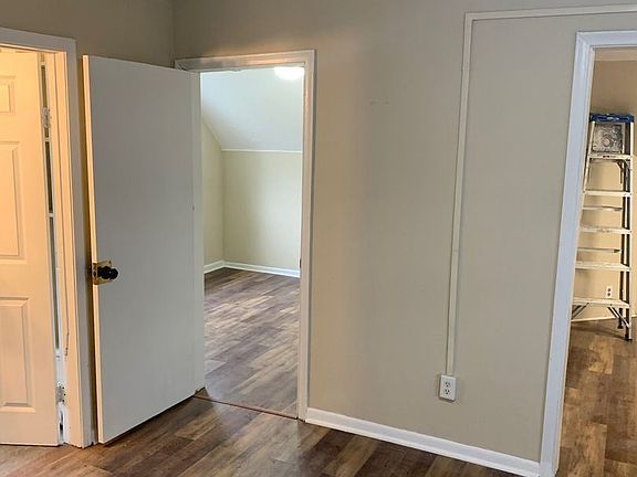 2nd image of 1116 33rd Ave N Unit 2