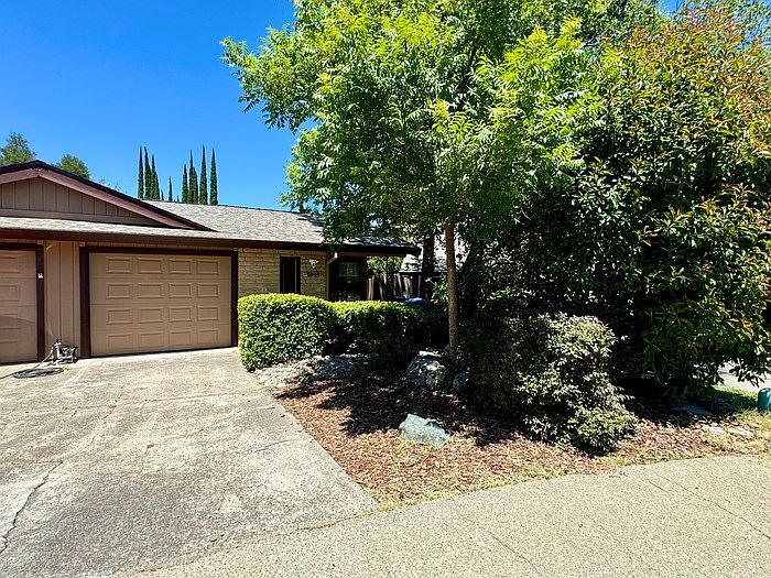 1st image of 5943 Moss Creek Cir
