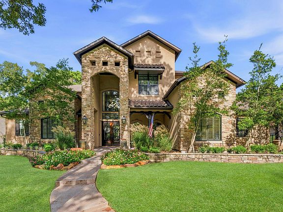 5th image of 28102 Emerald Oaks