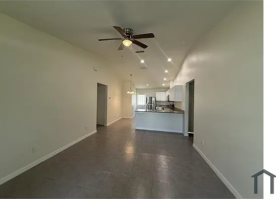 350 W Court St #A — Photo 4