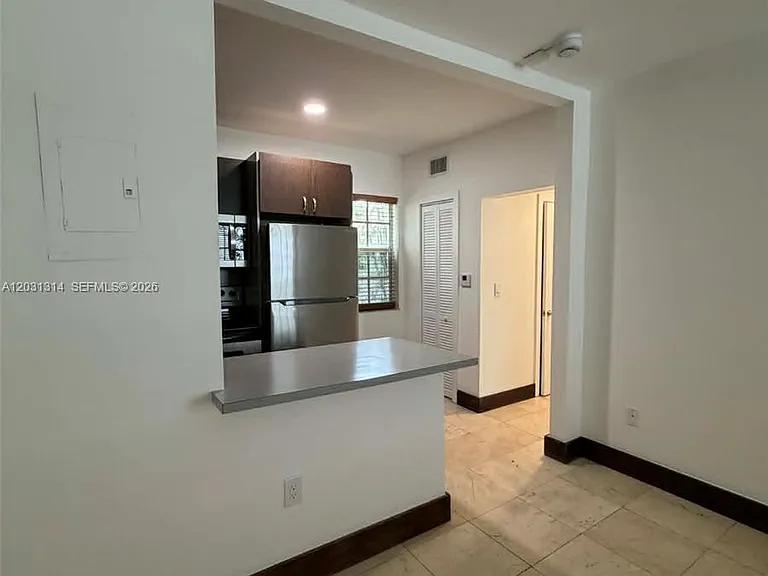 551 NE 62nd St #6 — Photo 7