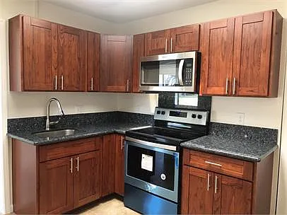 1374 Hooli Cir #3