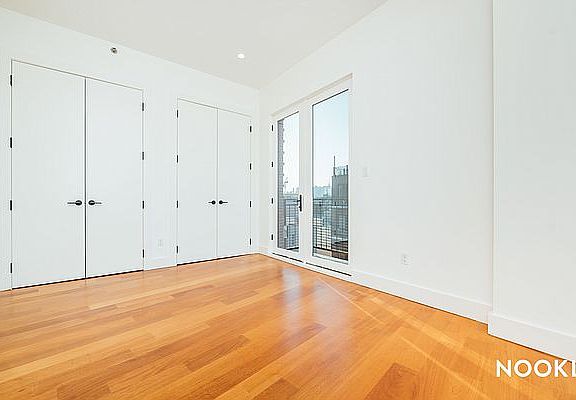 4th image of 363 McGuinness Blvd APT 4C