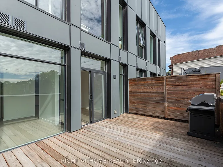 778 Queen St E #206 — Photo 25