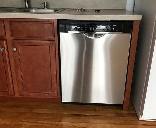 3rd image of 312 Chatham Sq