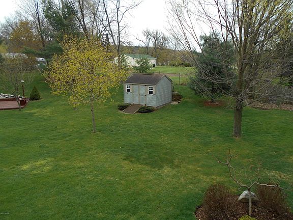 4th image of 4890 Chauncey Dr NE