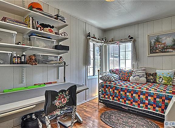3rd image of 320 8th St