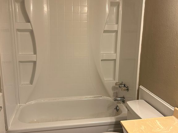 5th image of 151 Lawrence Dr
