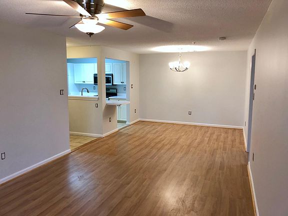 5th image of 15315 Diamond Cove Ter APT 1