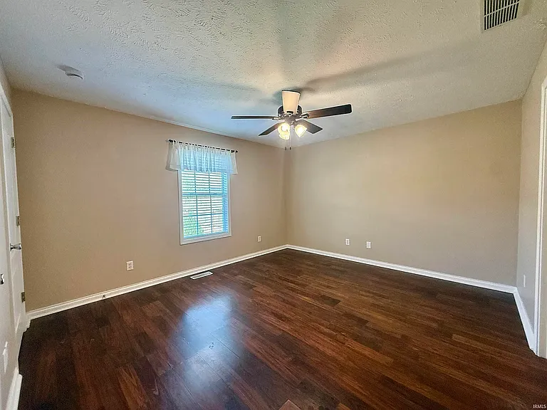 4524 Erinwood Ct — Photo 2