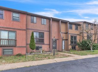 217 Parkwood Dr, Cranberry Township, PA