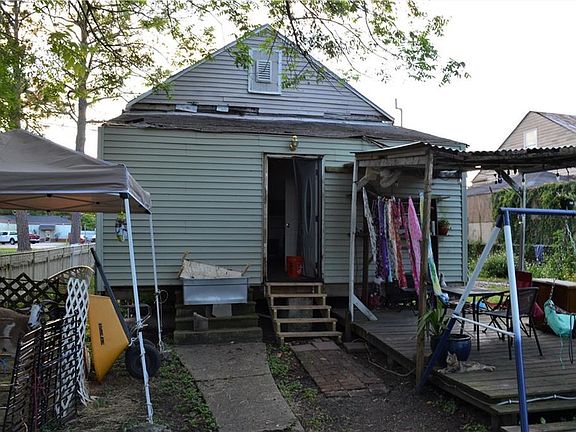 3rd image of 710 Franklin Ave
