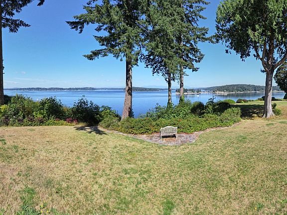5th image of 8501 Island View Ct NE