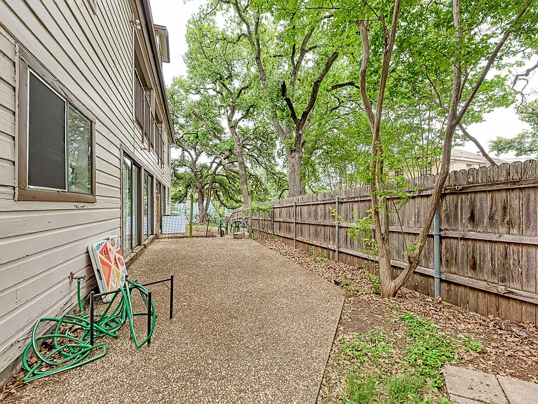 3102 Cedar St — Photo 33