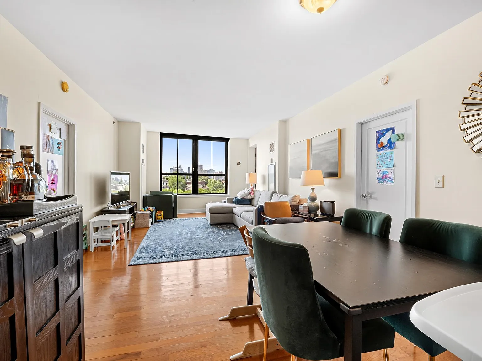 2 bed, 2.5 bath, 1314 sqft, $7,950 — Photo 4