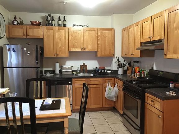 2nd image of 102-09 Lockwood Ct