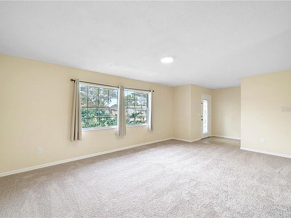 4th image of 1273 Bakersfield Ave