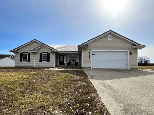 1205 Shurron St, Olney, IL 62450