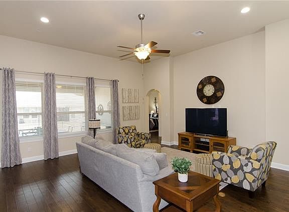 5th image of 3225 Stella Dr