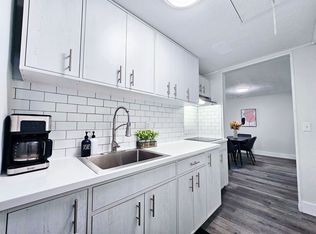 Pine Grove Apartments, Columbus, OH 43232