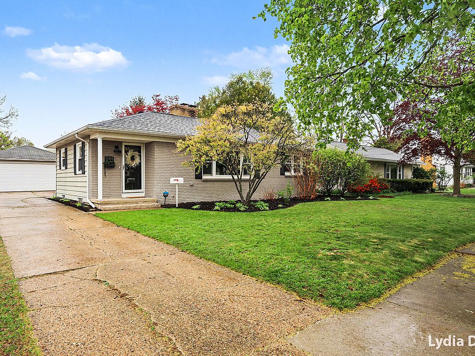 1st image of 1144 Ellsmere St NE