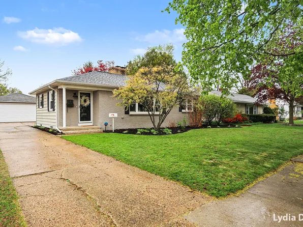 1144 Ellsmere St NE, Grand Rapids, MI 49505