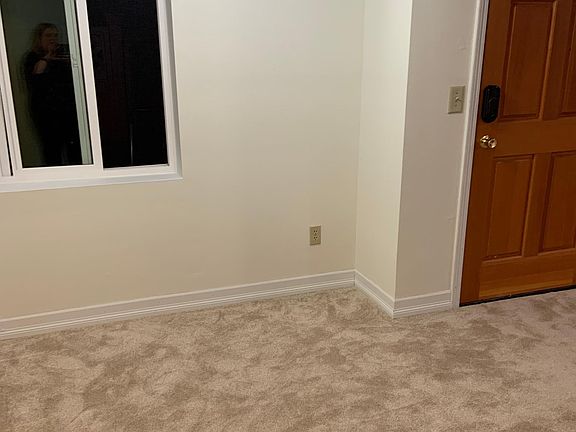 Dining room - entrance door from patio