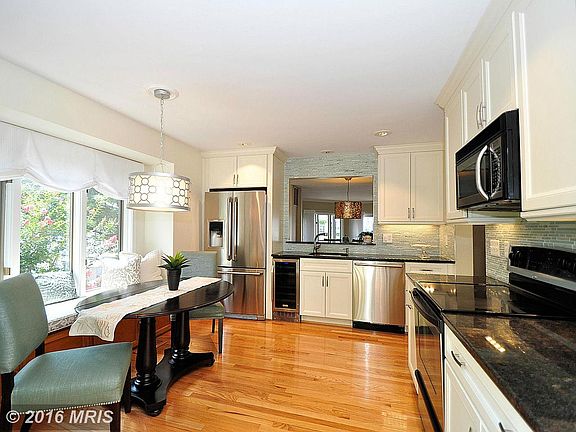 4th image of 2186 Chesapeake Harbour Dr E
