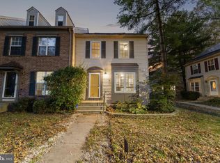 12118 Island View Cir, Germantown, MD 20874