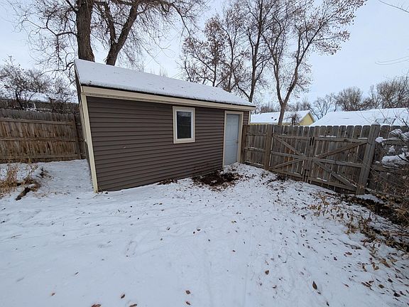 4th image of 408 4th St NE
