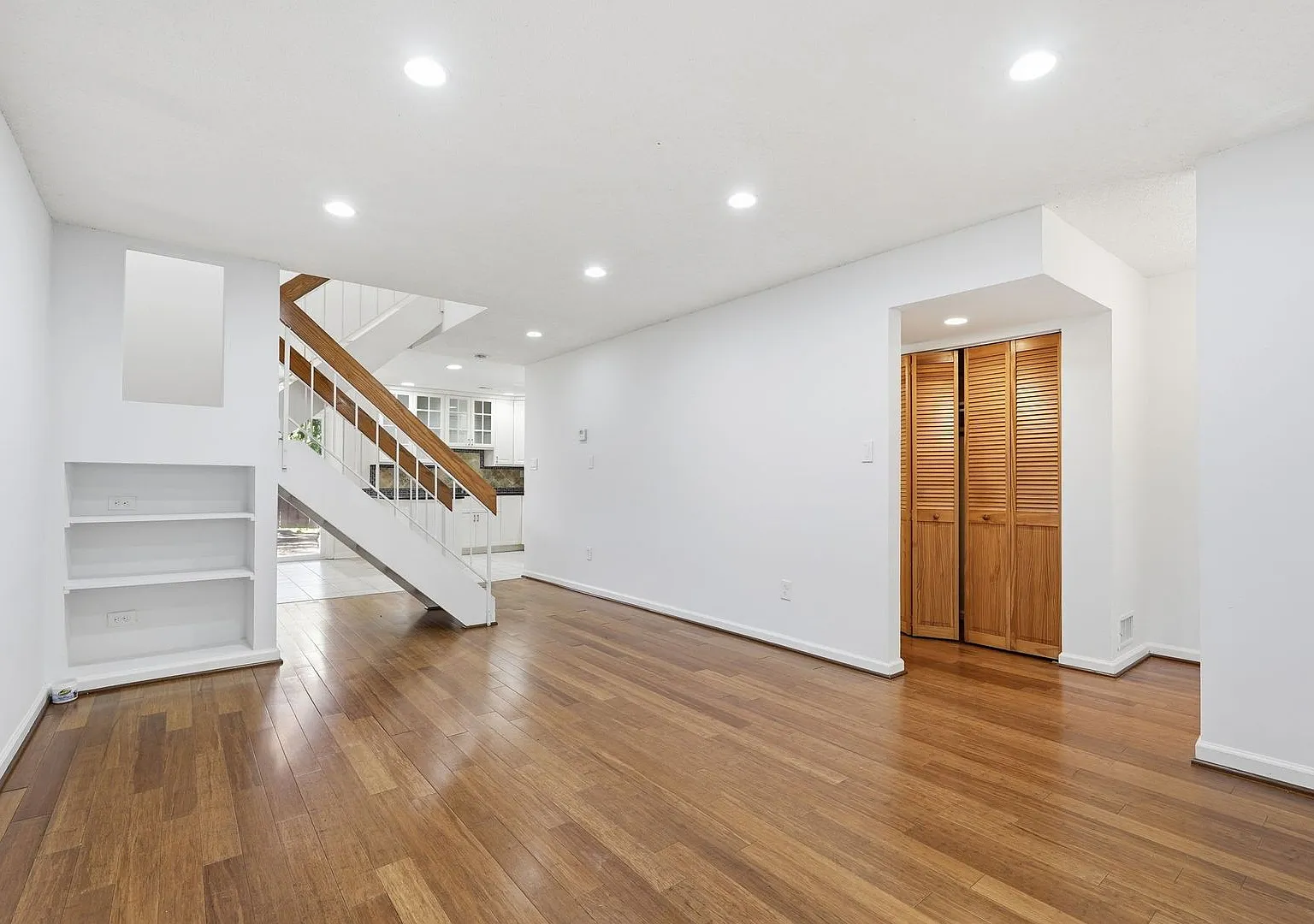 Welcome to Your New Home at 2366 Southgate Square! — Photo 4