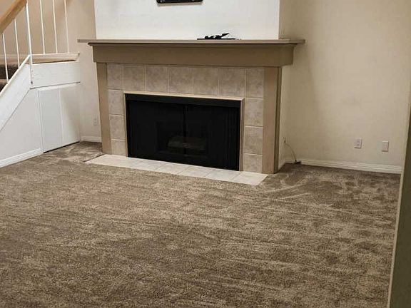 3rd image of 383 Sonora Dr