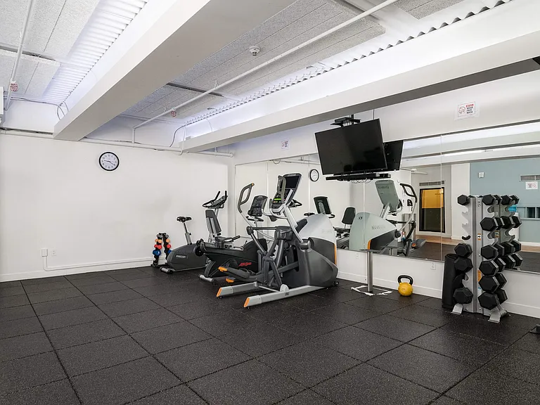 250 Gorge Rd #21E — Photo 15