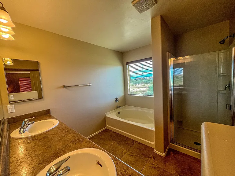 853 W Calle Barbitas — Photo 30