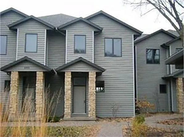 2113 N Riverview St, Bellevue, IA 52031