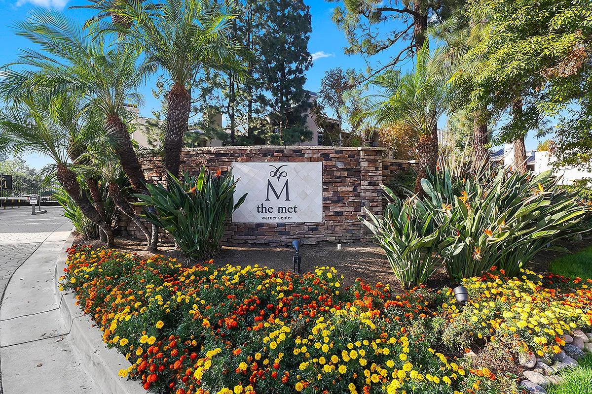 2 bed, 920 sqft, $2,900 — Photo 1