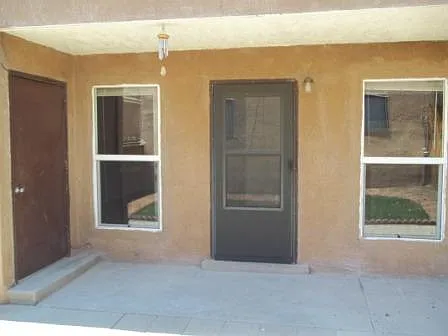 2404 Chelwood Park Blvd NE — Photo 10