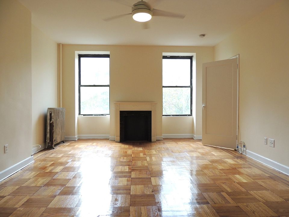 1st image of 45 Saint Marks Pl APT 1