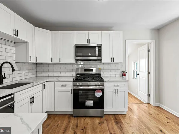 6880 Woodland Ave, Pennsauken, NJ 08110