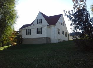 2704 Hollins Rd NE, Roanoke, VA 24012