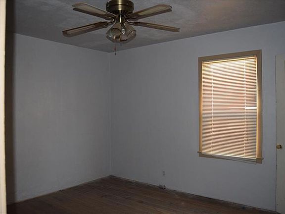 4th image of 3713 Presidio St