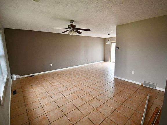 3rd image of 7474 Kilbourne Rd