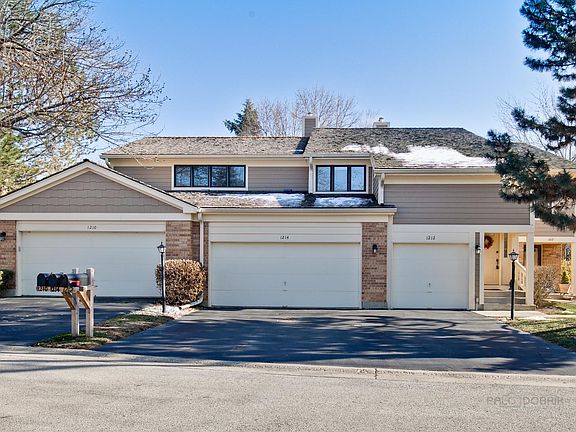 2nd image of 1214 Emerson Ln
