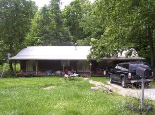 990 Sleepy Hollow Rd, Jamestown, TN 38556