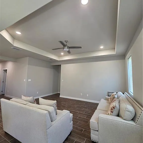 613 W Haveland St — Photo 25