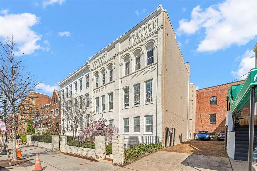 11 2nd St NE — Photo 4