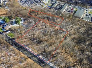 W Lafayette St, Easton, PA 18042