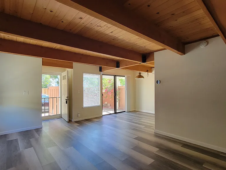118 Mission Dr — Photo 6